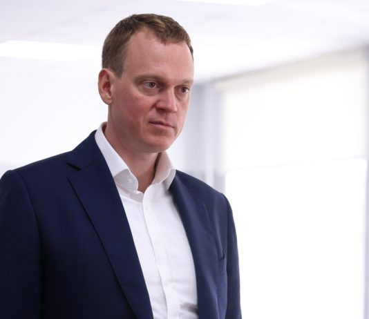 Губернатор Павел Малков поздравил жителей региона с Днем Конституции