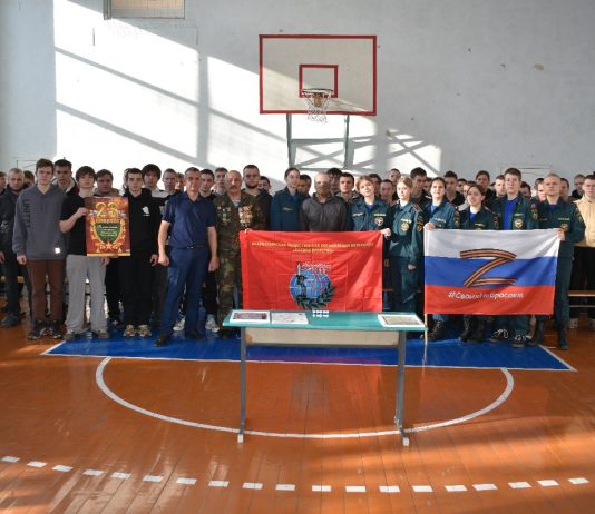 Рязанский боец с позывным «Жорик» провел уроки мужества в Старожиловском округе