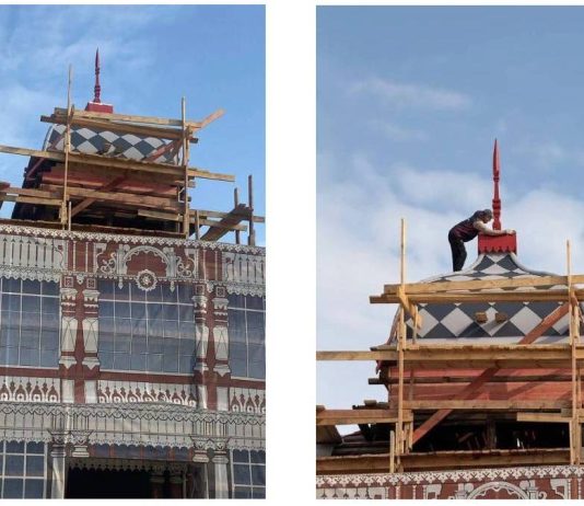 На здании Летнего клуба Дворянского собрания в Рязани смонтировали купол со шпилем