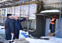 В старожиловском поселке Рязанские Сады депутаты проконтролировали ремонт многоквартирных домов