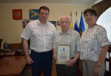 Анатолия Поликашина из Старожилова поздравили с 85-летием