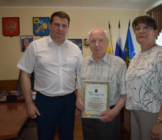 Анатолия Поликашина из Старожилова поздравили с 85-летием