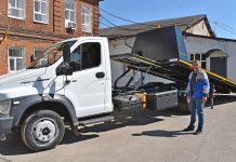 На Истьинском машиностроительном заводе в Старожиловском округе начали выпускать эвакуаторы